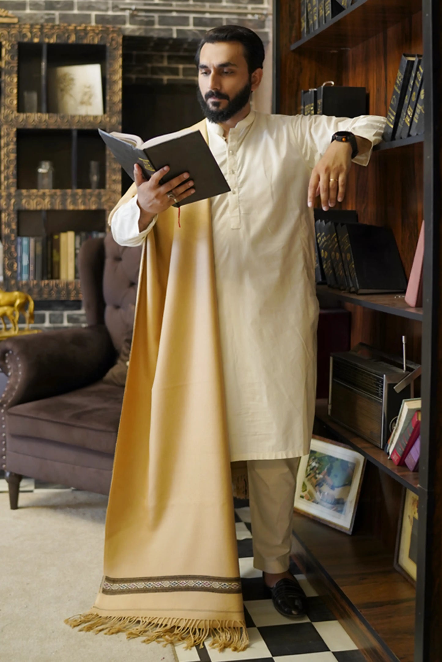 Multicolor Bail Men Shawl